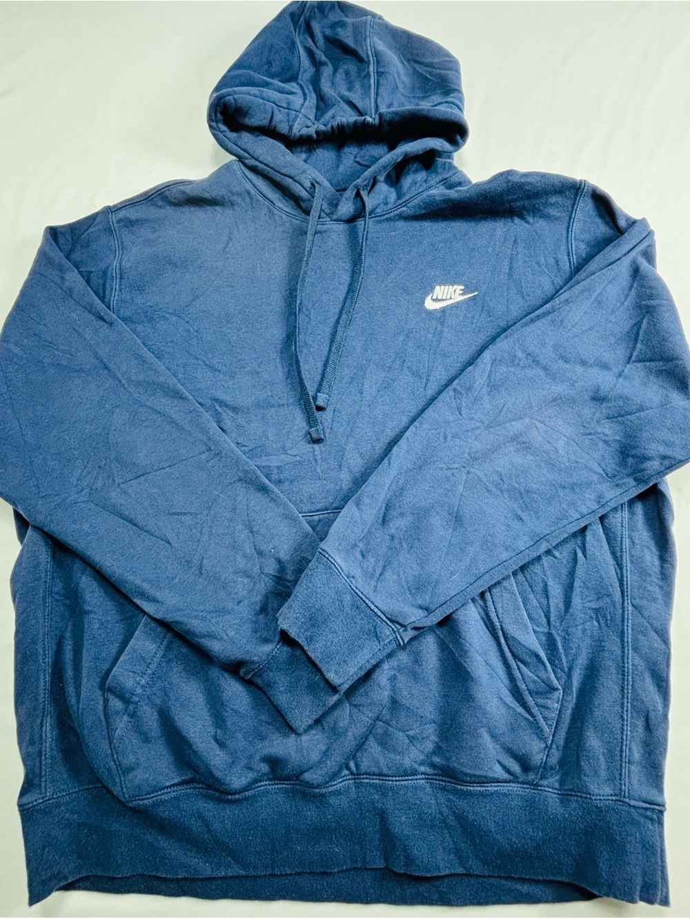 Nike Men's Navy Blue Logo Hoodie M542